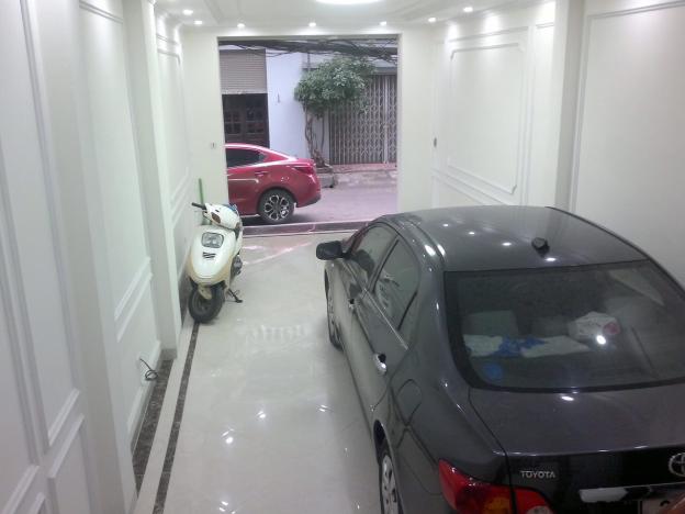 Bán nhà Quận Hai Bài Trưng - Bán nhà căn góc hai mặt tiền, nhà xây 5 tầng, mặt phố Nguyễn Công Trứ, KD đỉnh. Giá cực sốc