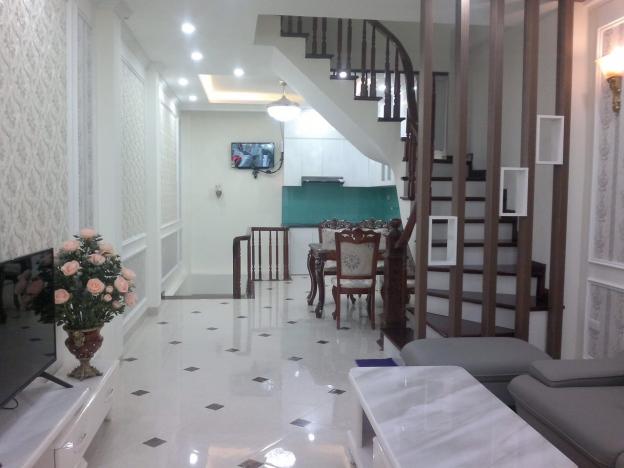 Bán nhà Quận Hai Bài Trưng - Bán nhà căn góc hai mặt tiền, nhà xây 5 tầng, mặt phố Nguyễn Công Trứ, KD đỉnh. Giá cực sốc