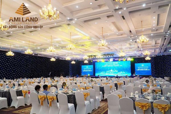 Trung tâm tổ chức sự kiện