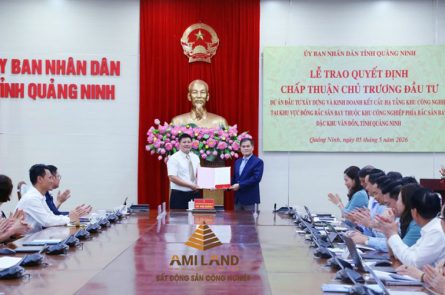 Quảng Ninh: Trao quyết định đầu tư KCN Đông Bắc sân bay Vân Đồn hơn 2.500 tỷ đồng